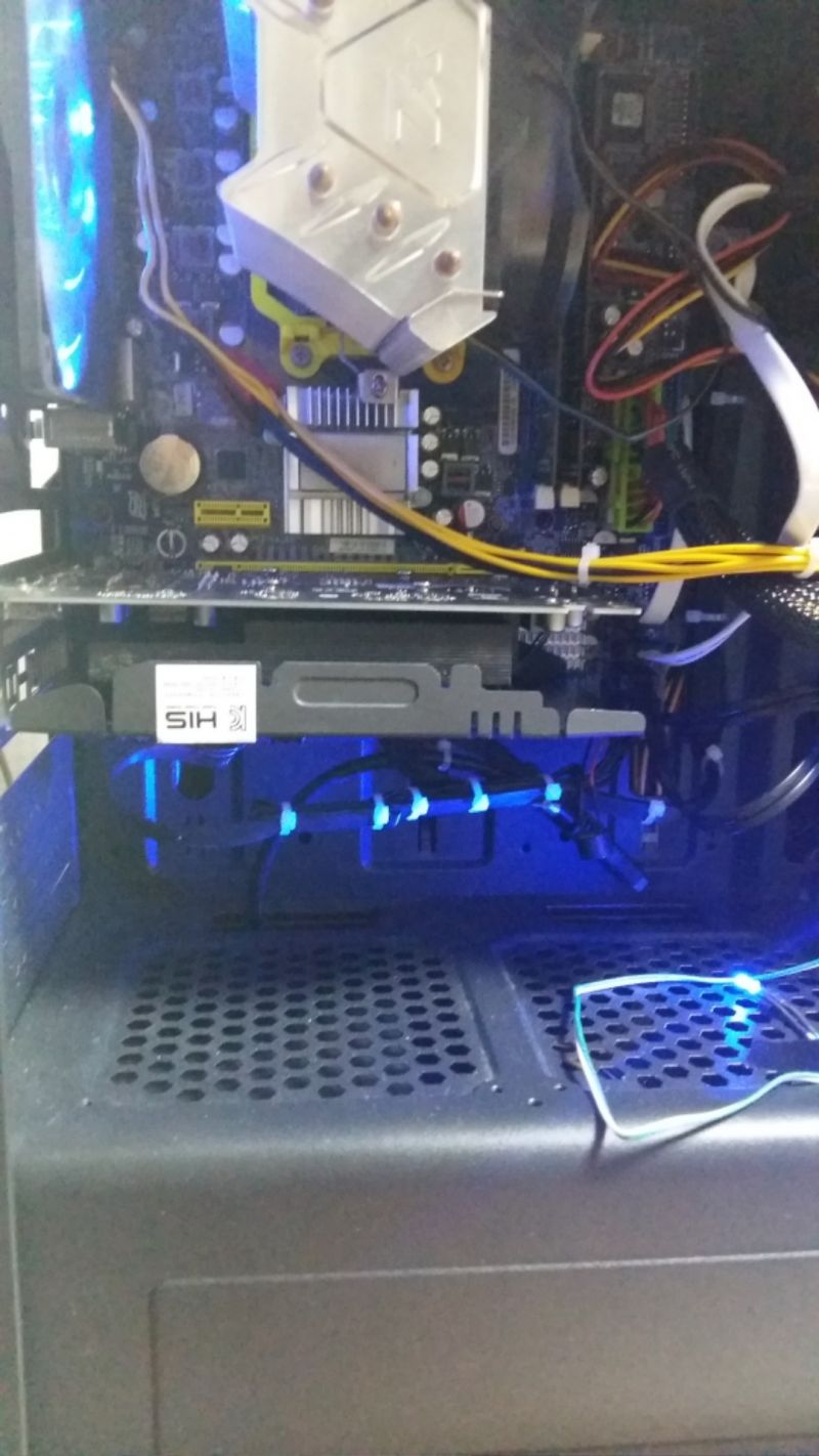 그래픽카드 세워서 쓸수 있는 방법 있을까요? > 그래픽카드 | 쿨엔조이