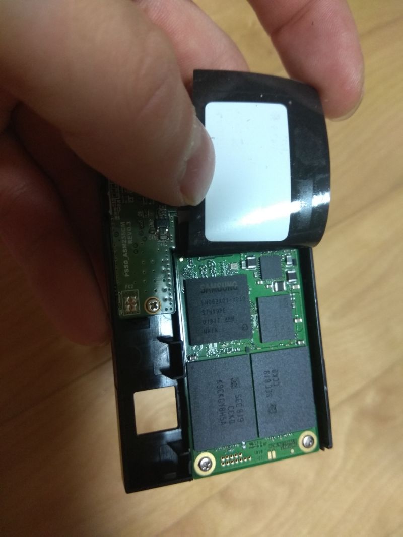 Samsung on sale t5 teardown