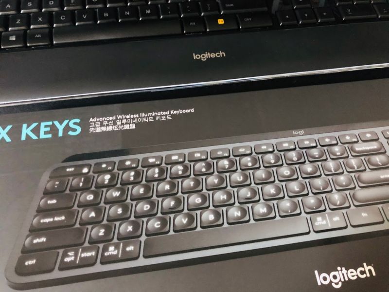 MX Keys 백라이트