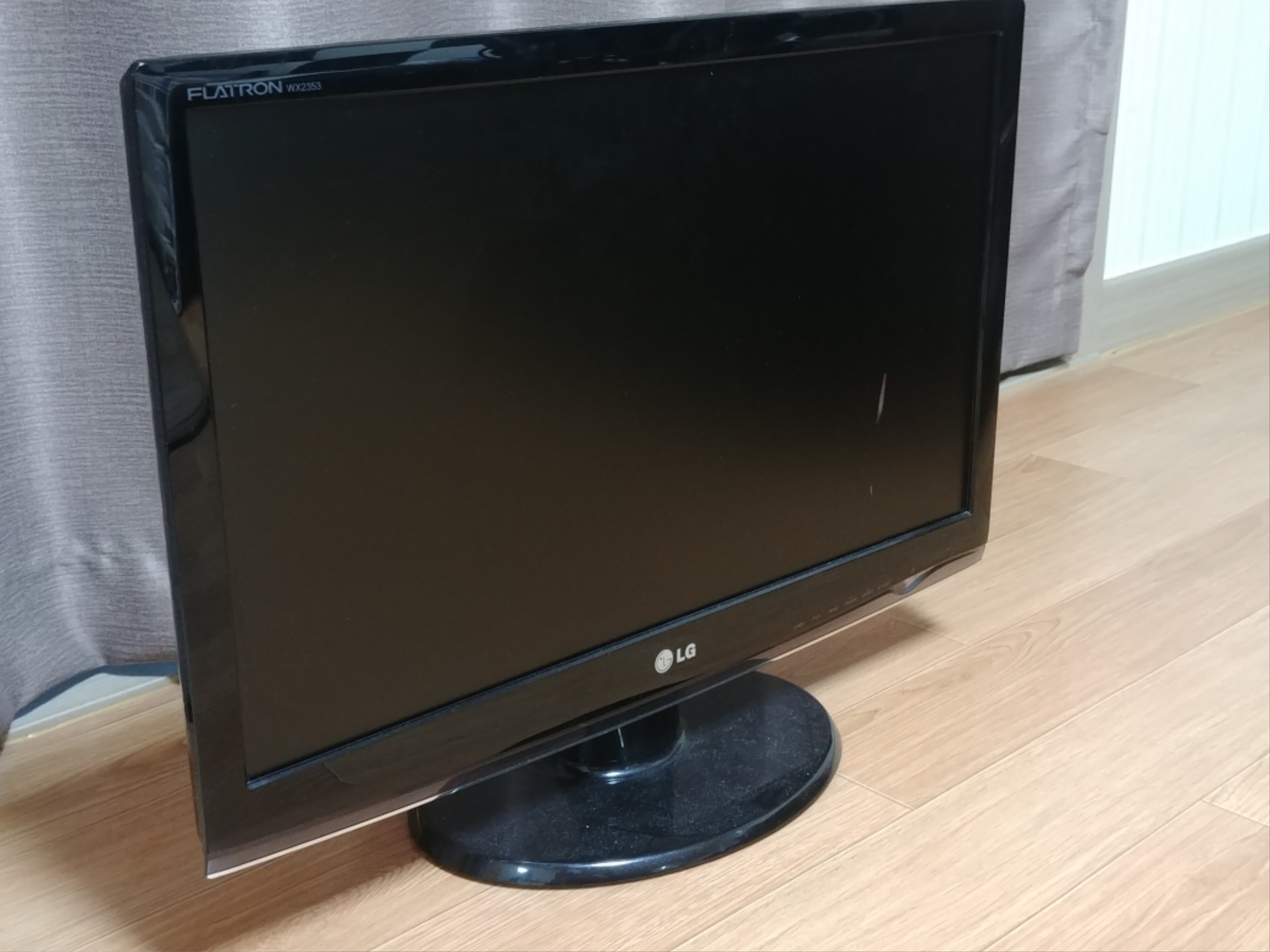 lg wx2353