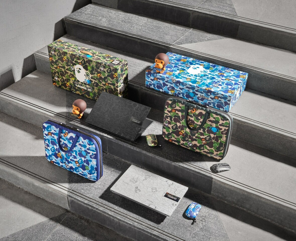 A BATHING APE ブルーカモ 非売品 ブリーフケース 未使用品ASUS A BATHING APE ブルーカモ 非売品 ブリーフケース 未使用品ASUS 【公式